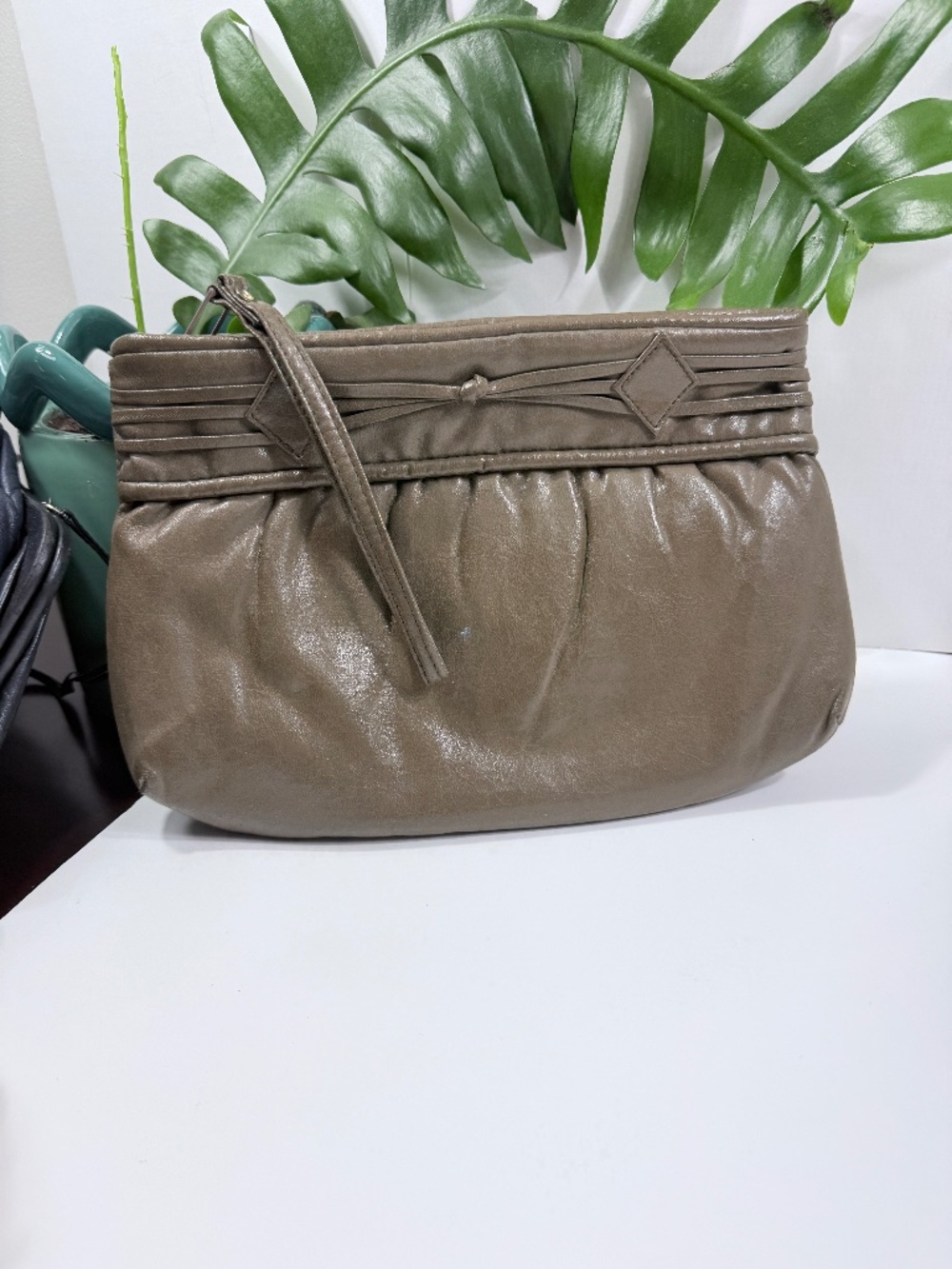 Fashion Right Accessories Braided Leather Clutch Bag